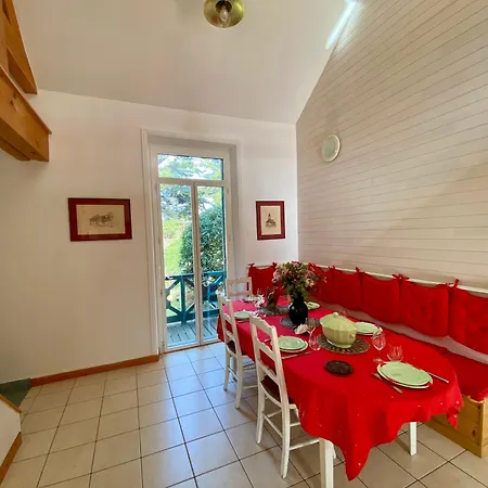 Maison Familiale Typique A 200m De La Benoit