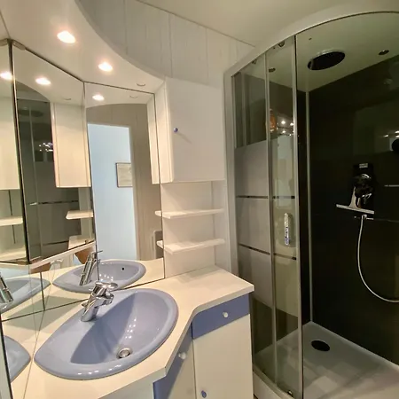 Holiday home Maison Familiale Typique A 200m De La Benoit *